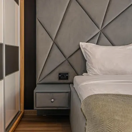 Koa - Sophie House *